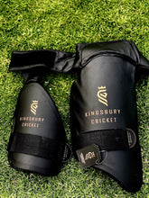 Load image into Gallery viewer, Thigh pad- Black Leather