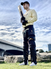 Load image into Gallery viewer, Thigh pad- Black Leather