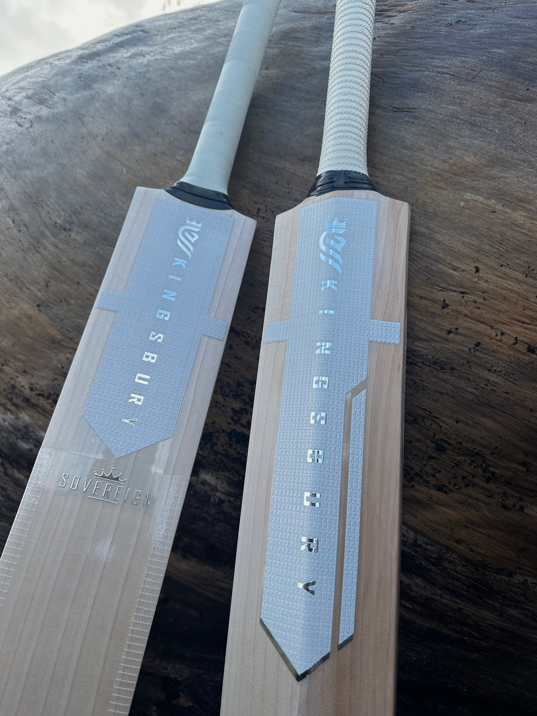 Sovereign Cricket bat- Junior