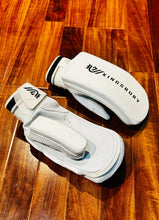 Load image into Gallery viewer, Vintage batting  gloves